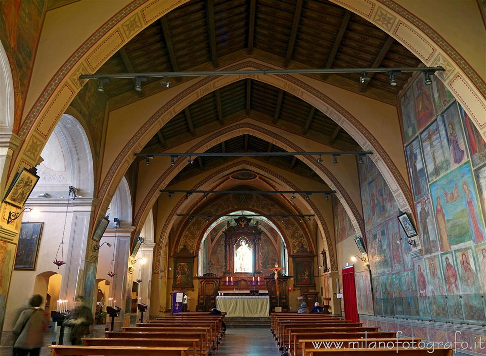 Merate (Lecco) - Interno della chiesa del Convento di Sabbioncello